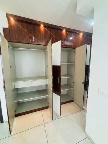 Furnished Amenities in 2 BHK Apartment at Rishita Manhattan, Gomti Nagar – for Rent