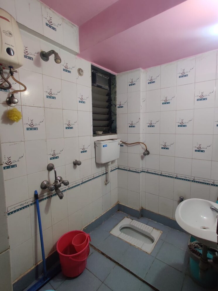 Bathroom, cgewho-kendriya-vihar 2 Bedroom 900 Sq.Ft. Apartment In Kharghar Navi Mumbai 8050684