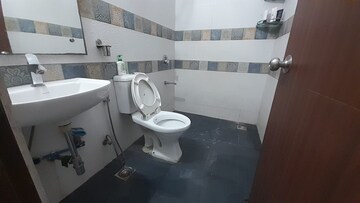 Master Bedroom in 3.5 BHK Builder Floor at Ardee City, Sector 52 – for Rent