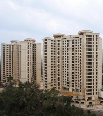 2.5 BHK Apartment For Rent in Raheja Acropolis, Deonar