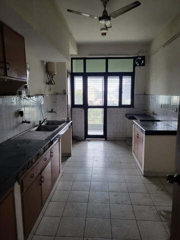 Kitchen in 2.5 BHK Apartment at Ansal Celebrity Homes, Sector 2 – for Rent
