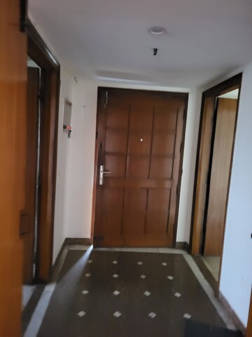 Building Lobby in 2.5 BHK Apartment at Ansal Celebrity Homes, Sector 2 – for Rent