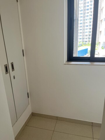 Room in 4 BHK Apartment at L&T Emerald Isle, Powai – for Sale