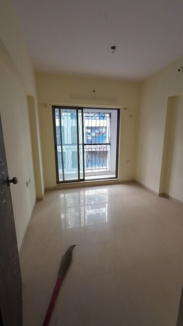 Room in 2 BHK Apartment at Gaurav Woods, Mira Road – for Sale