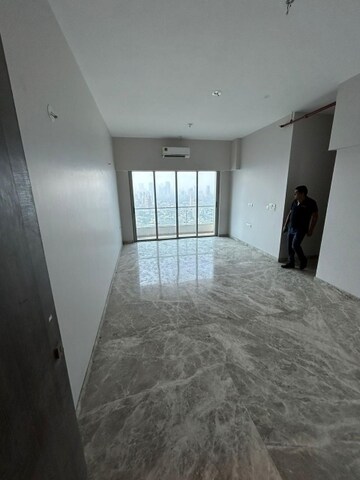 Room in 3 BHK Apartment at Raheja Imperia, Worli – for Sale