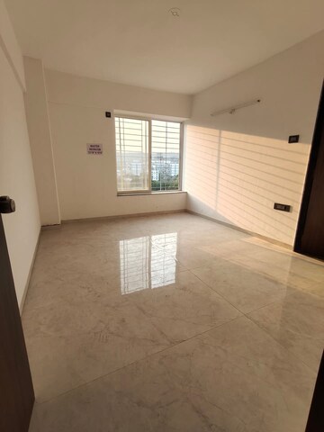 Room in 3 BHK Apartment at Vikas Ritz, Khadakpada – for Sale