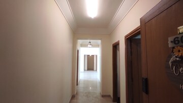 Building Lobby in 3.5 BHK Apartment at Parsvnath Exotica, Sector 53 – for Rent
