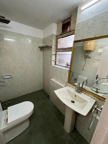 Master Bedroom in 4 BHK Apartment at Ardee City, Sector 52 – for Rent