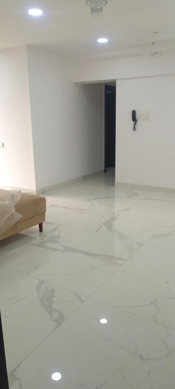 Room in 3 BHK Apartment at Dosti Eastern Bay, Wadala – for Rent