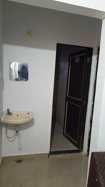 Bathroom in 1 BHK Builder Floor at Wadgaon Sheri – for Rent