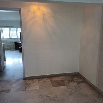 Room in 3 BHK Apartment at Pleasant View CHS, Sector 9 – for Rent