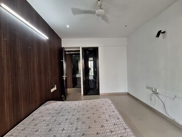 Room in 3 BHK Apartment at Pleasant View CHS, Sector 9 – for Rent