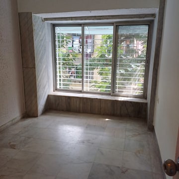 Room in 3 BHK Apartment at Pleasant View CHS, Sector 9 – for Rent