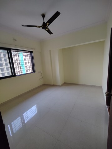 Room in 1 BHK Apartment at Vijay Park, Kasarvadavali – for Rent