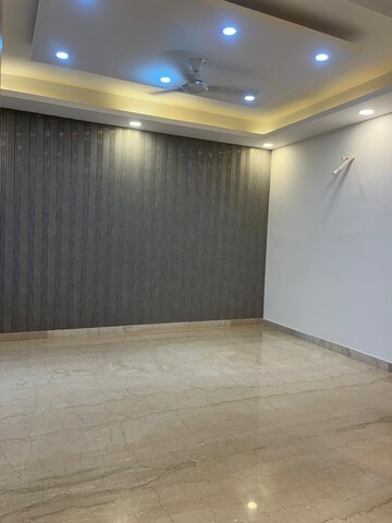 Room in 2 BHK Apartment at Alaknanda – for Sale