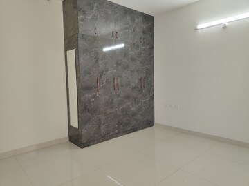 Room in 3.5 BHK Apartment at Prestige Tranquil, Kokapet – for Rent