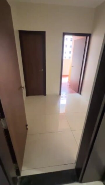 Room in 4 BHK Apartment at Rishita Manhattan, Gomti Nagar – for Sale