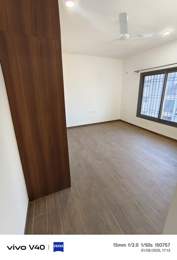 Room in 3 BHK Apartment at Sobha Palm Courts, Kogilu – for Rent