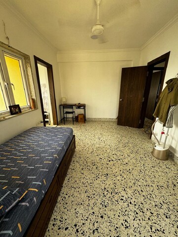 Bedroom in 2 BHK Apartment at Bandra West – for Rent