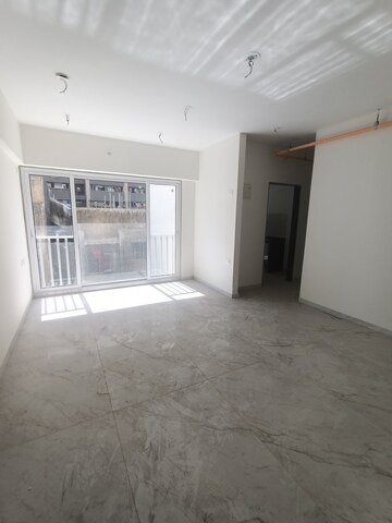 Room in 2 BHK Apartment at Sri Zynergy, Suman Nagar – for Rent