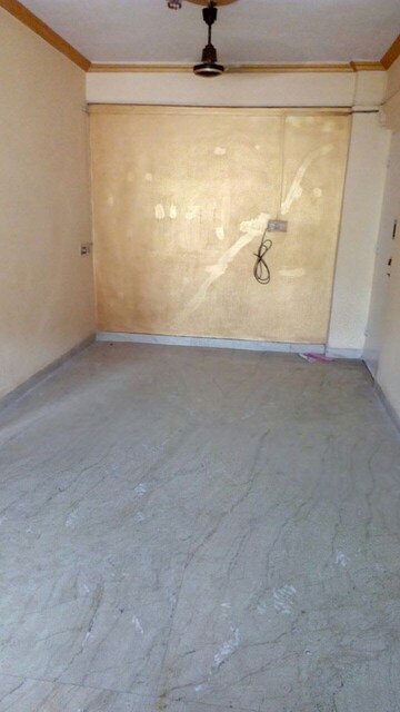 1.5 BHK Apartment For Rent in Thane West