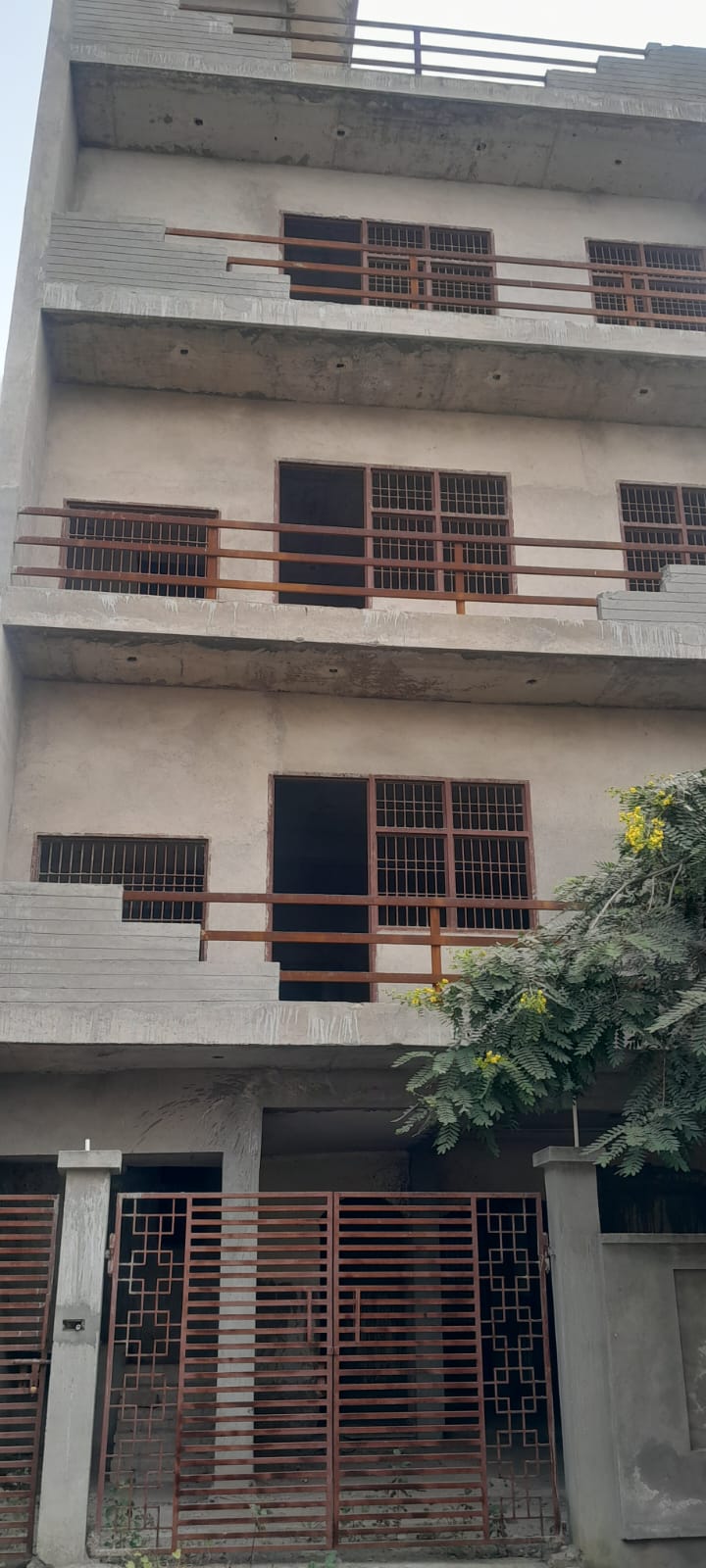 Plot For Sale in Sector Xu 2