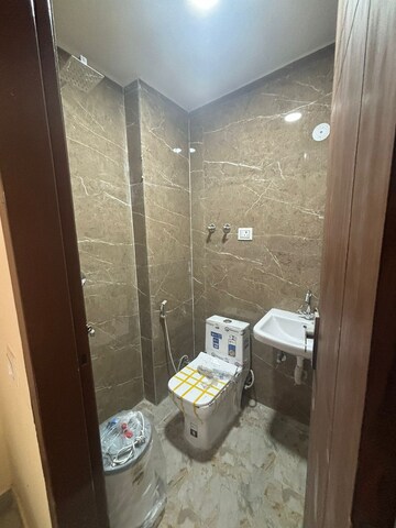Bathroom in 1 BHK Builder Floor at Saket – for Rent
