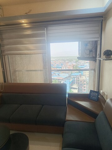 Living Room in 2.5 BHK Apartment at Seawoods – for Rent