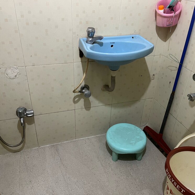 Bathroom, mumbai pune expressway 2 Bedroom 575 Sq.Ft. Apartment In Mumbai Pune Expressway Navi Mumbai 8051259