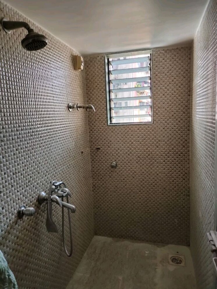 Bathroom, andheri east 1 Bedroom 450 Sq.Ft. Apartment In Andheri East Mumbai 8051266