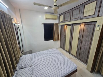 Bedroom in 2.5 BHK Apartment at HDIL Metropolis Residences, Andheri West – for Rent