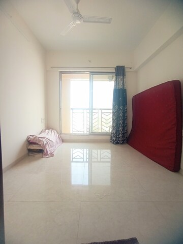 Room in 1 BHK Apartment at Parikh Yash Platina, Virar West – for Rent