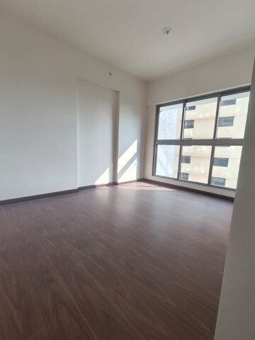 Room in 2 BHK Apartment at Rajesh Raj Infinia, Malad West – for Rent