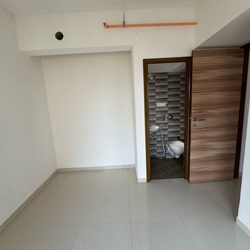 Room in 1 BHK Apartment at Marathon NeoSkies, Kokan Nagar – for Rent