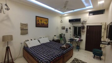 Bedroom in 1.5 BHK Independent House at Gomti Nagar – for Rent