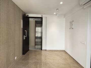 Room in 1 BHK Apartment at Hiranandani Regent Hill, Powai – for Rent
