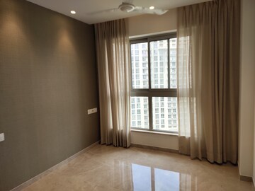 Room in 1 BHK Apartment at Hiranandani Regent Hill, Powai – for Rent