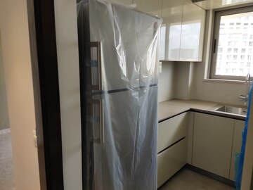 Bathroom in 1 BHK Apartment at Hiranandani Regent Hill, Powai – for Rent