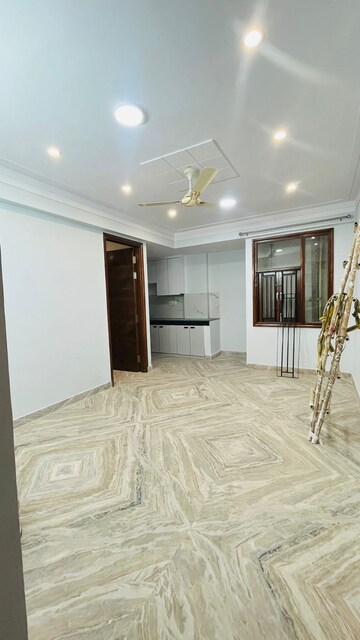 Room in 3 BHK Apartment at Palm Residency Chhatarpur, Chattarpur – for Rent