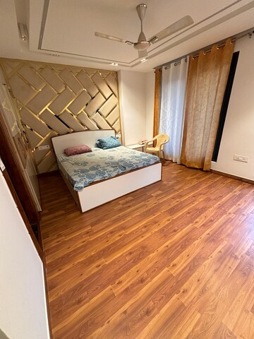 Bedroom in 2 BHK Builder Floor at DLF Pink Town House, Dlf City Phase 3 – for Rent