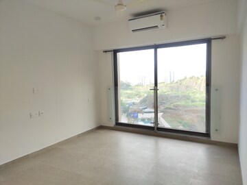 Room in 2 BHK Apartment at Kanakia Silicon Valley, Powai – for Rent