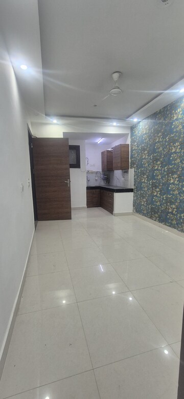 Building Lobby in 2 BHK Apartment at Palm Residency Chhatarpur, Chattarpur – for Rent