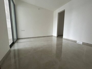 Room in 2 BHK Apartment at Goel Ganga Serio, Kharadi – for Rent