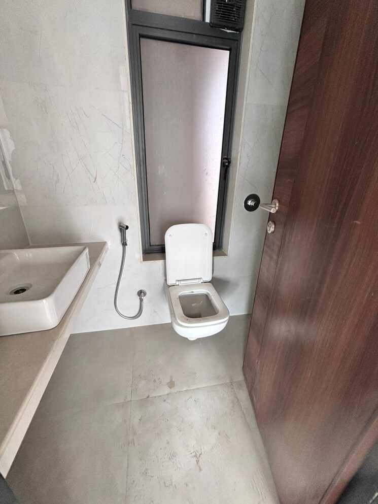 Bathroom, arkade-crown 3 Bedroom 1064 Sq.Ft. Apartment In Borivali West Mumbai 8051381