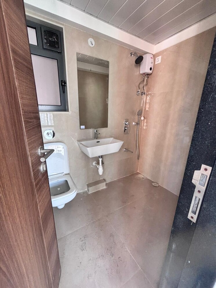 Bathroom, arkade-crown 3 Bedroom 1064 Sq.Ft. Apartment In Borivali West Mumbai 8051381