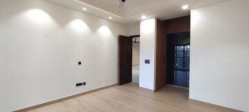 Room in 4 BHK Independent House at Sector 144 – for Rent