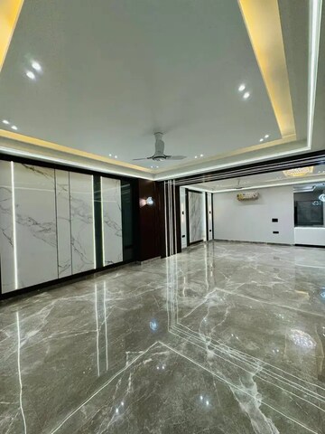 Room in 3 BHK Apartment at Mahavir Enclave 1 – for Sale