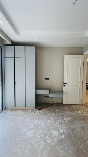 Building Lobby in 3 BHK Builder Floor at Sector 10a – for Rent