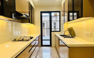 Plot For Sale in Palam