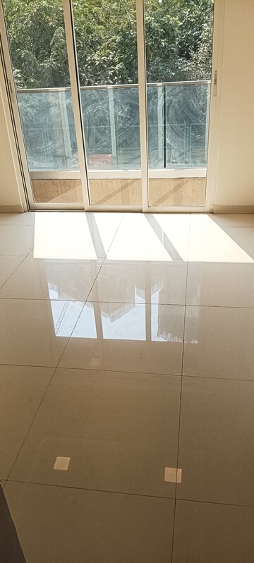 Bathroom in 3 BHK Apartment at JP North Euphoria, Mira Road – for Sale